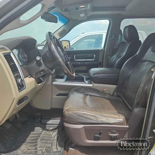 Image of Dodge Ram 2500 equipment image 4