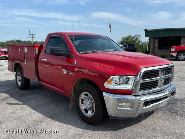 Image of Dodge Ram 2500 equipment image 2