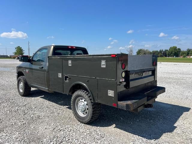 Image of Dodge Ram 2500 equipment image 2