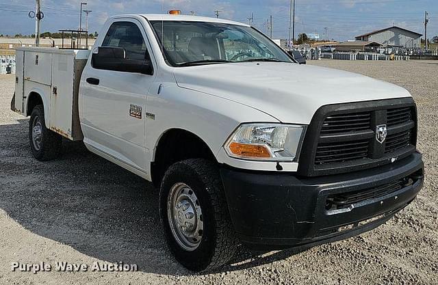 Image of Dodge Ram 2500 equipment image 2