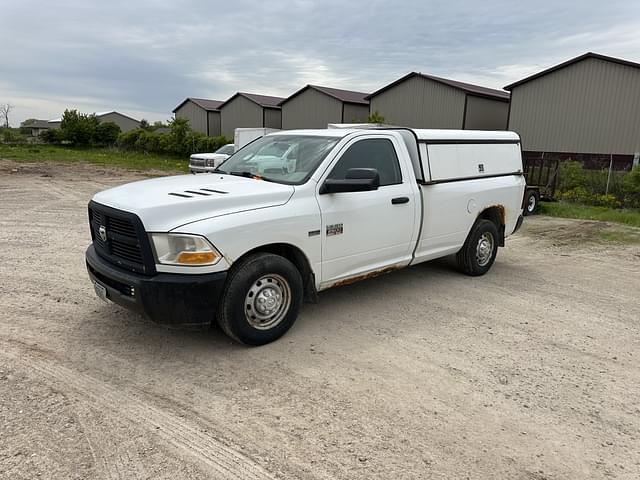 Image of Dodge Ram 2500HD equipment image 2