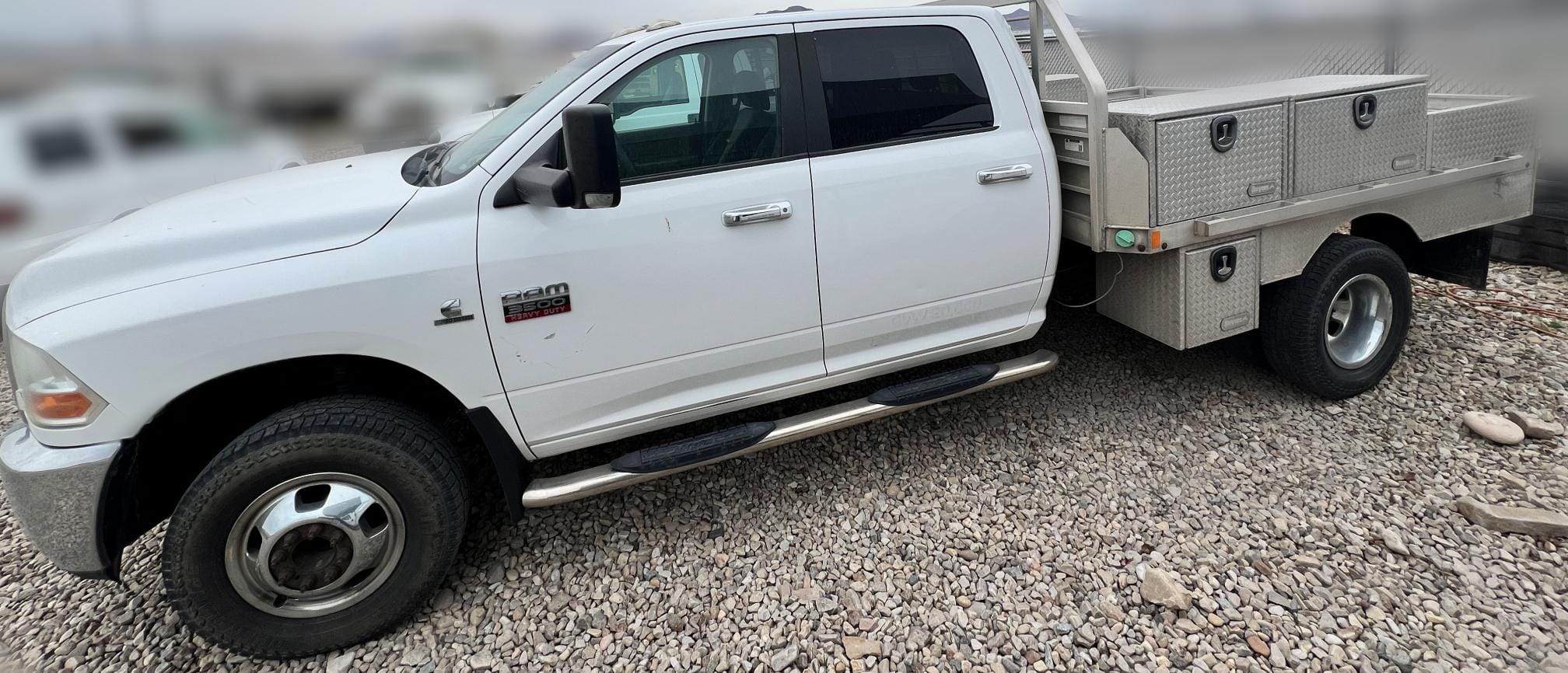 Dodge Ram 3500 Equipment Image0