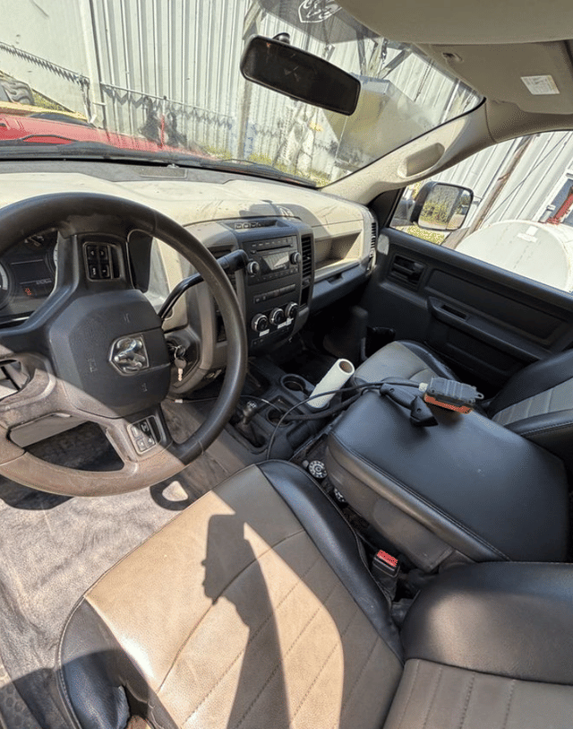 Image of Dodge Ram 3500 equipment image 4