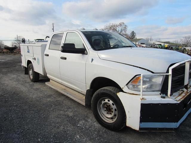 Image of Dodge Ram 3500 equipment image 1