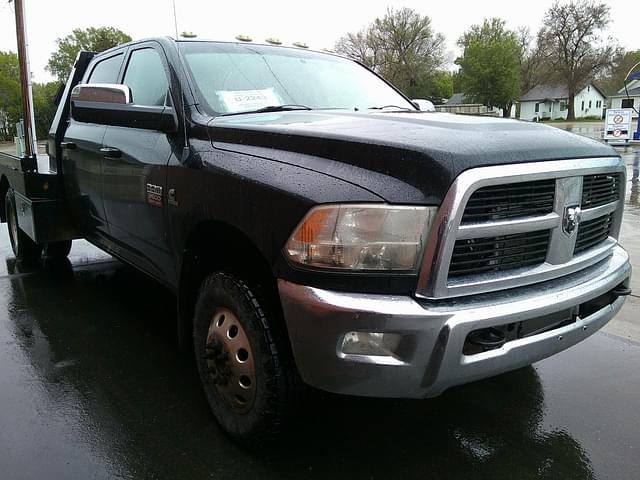 Image of Dodge Ram 3500 equipment image 2