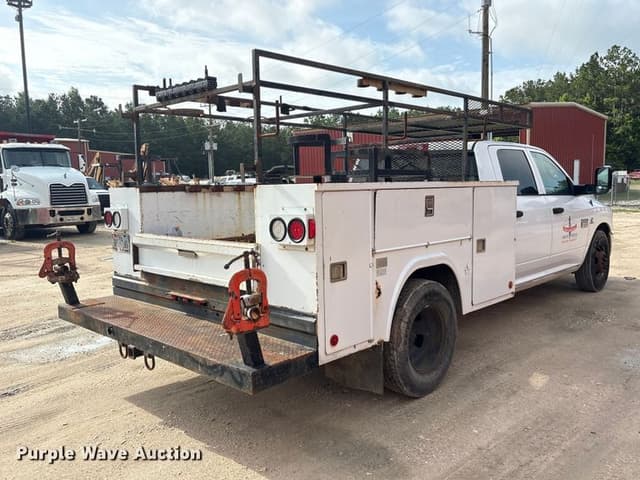 Image of Dodge Ram 3500 equipment image 4