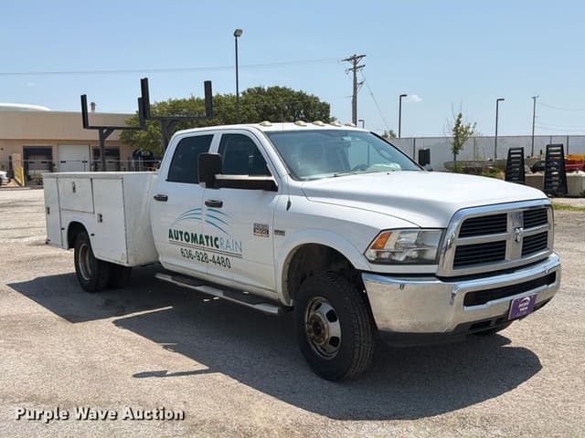 Image of Dodge Ram 3500 equipment image 2