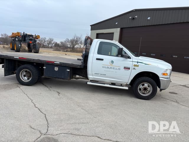 Image of Dodge Ram 3500 equipment image 3