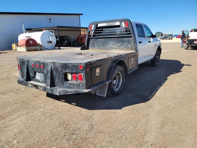 Image of Dodge Ram 3500 equipment image 4