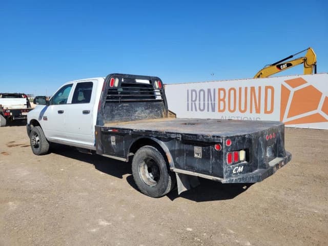 Image of Dodge Ram 3500 equipment image 2