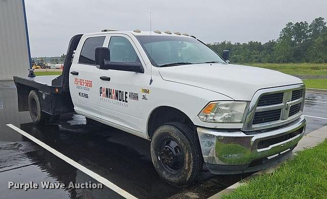 Image of Dodge Ram 3500 equipment image 2