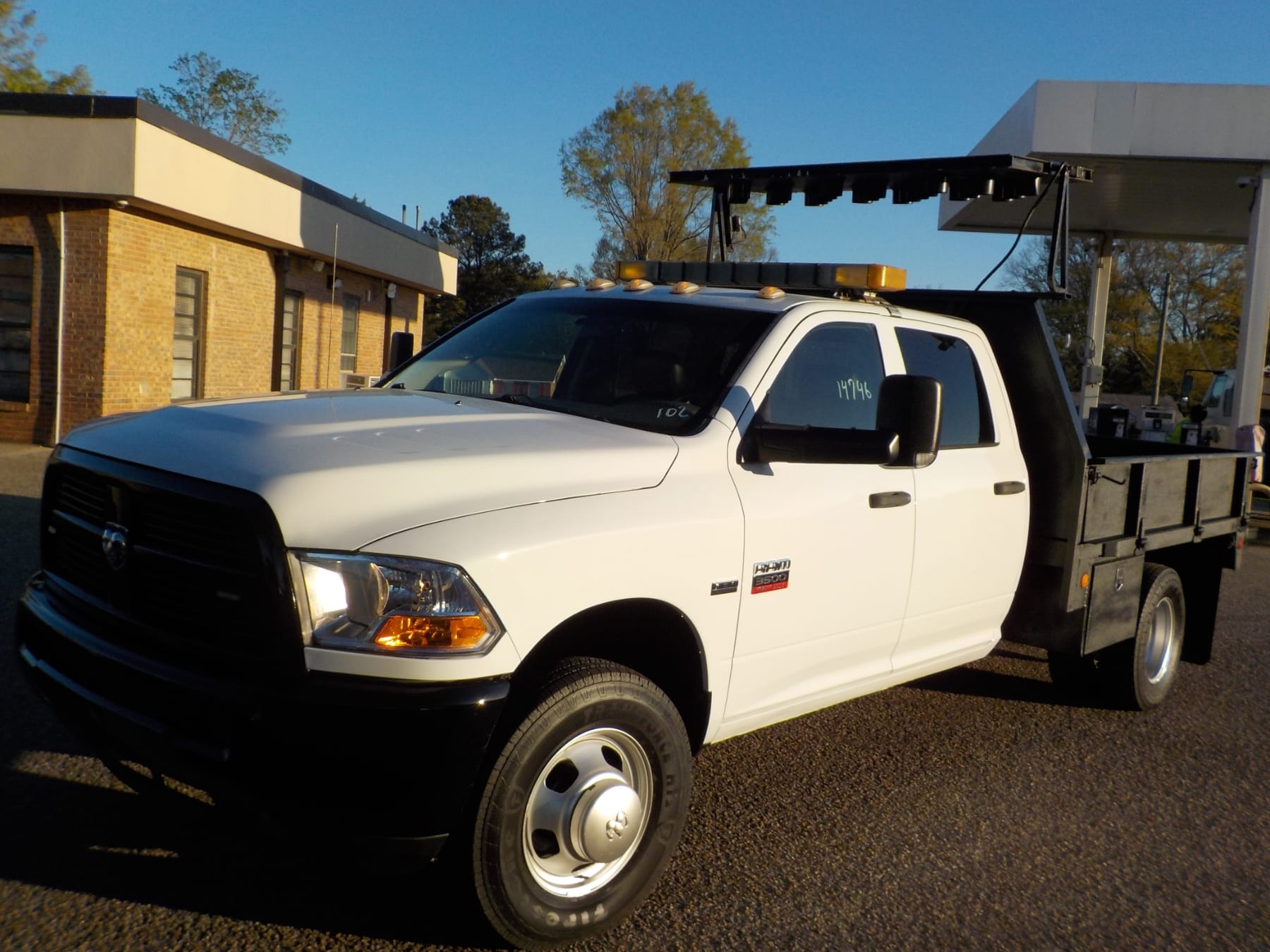 2012 Dodge Ram 3500 Equipment Image0