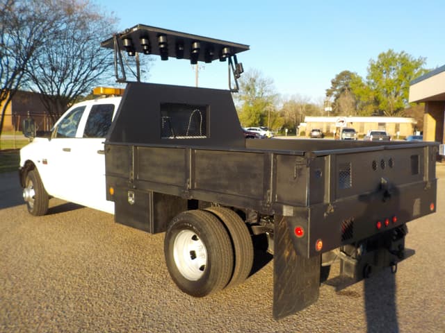 Image of Dodge Ram 3500 equipment image 3