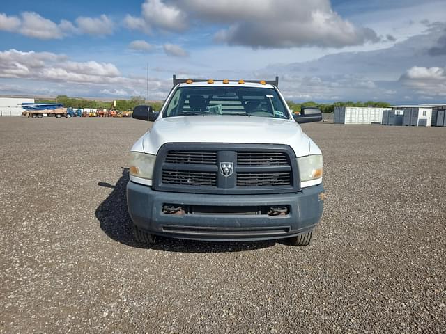 Image of Dodge Ram 3500 equipment image 1