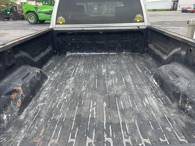 Image of Dodge Ram 3500 equipment image 3