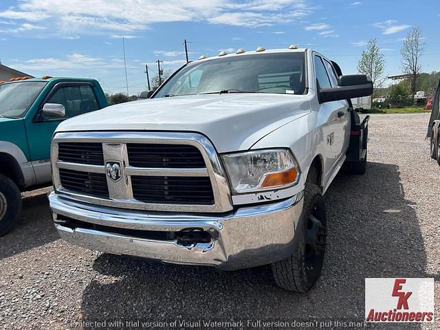 Image of Dodge Ram 3500 equipment image 2