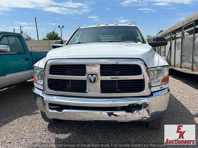 Image of Dodge Ram 3500 equipment image 3