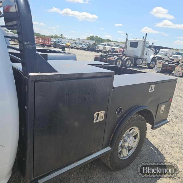 Image of Dodge Ram 3500 equipment image 1