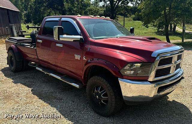 Image of Dodge Ram 3500HD equipment image 2