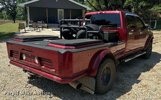 Image of Dodge Ram 3500HD equipment image 4