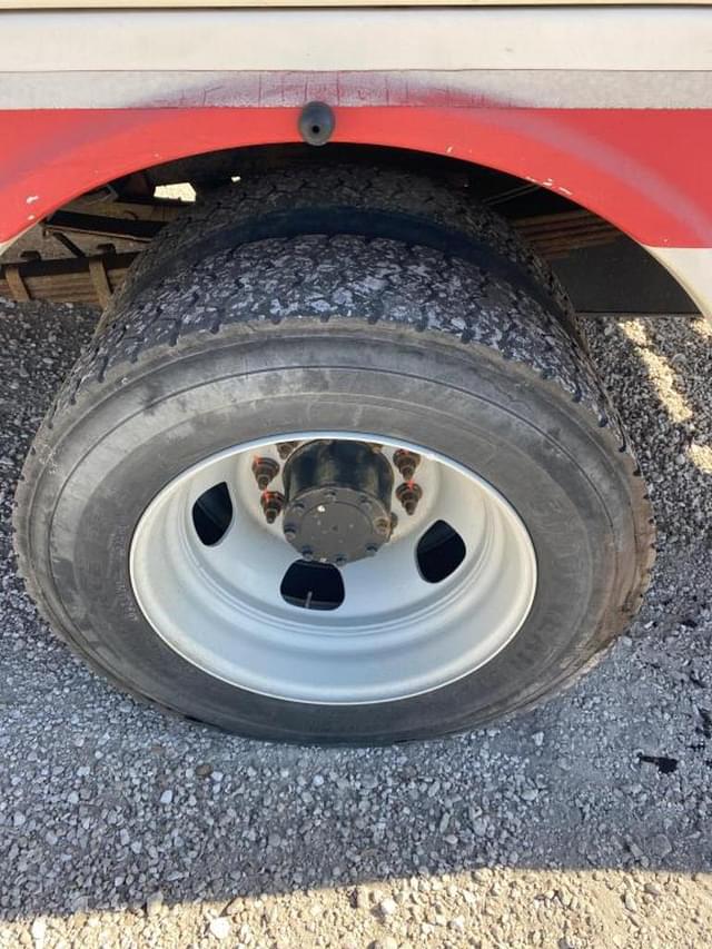 Image of Dodge Ram 4500 equipment image 2