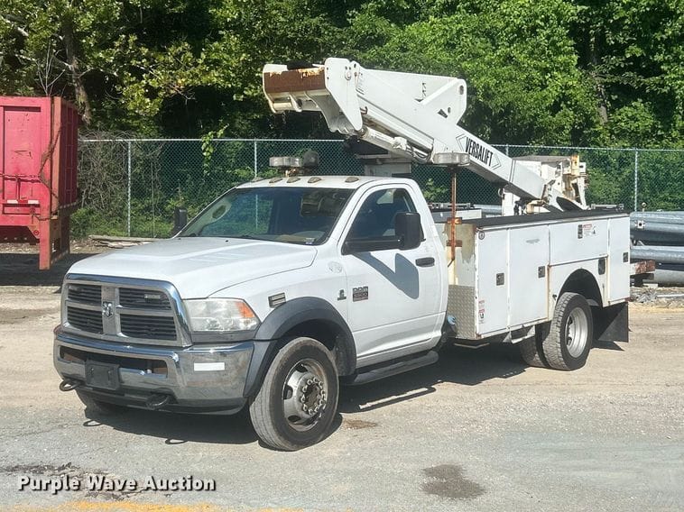 2012 Dodge Ram 5500 Equipment Image0