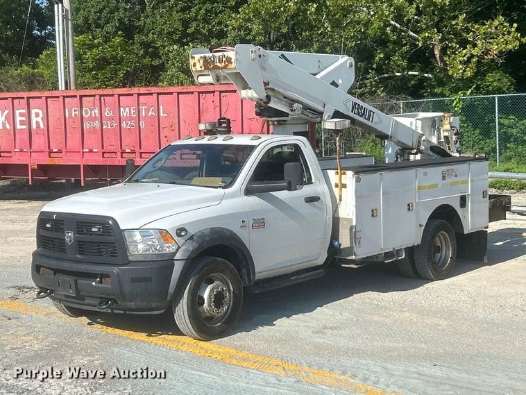 2012 Dodge Ram 5500 Equipment Image0