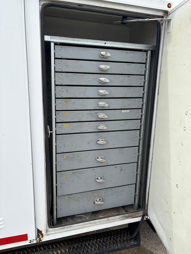 Image of Dodge Ram 5500 equipment image 4