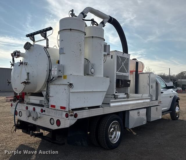 Image of Dodge Ram 5500HD equipment image 4