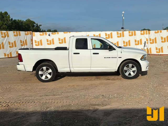 Image of Dodge Ram 1500 equipment image 3