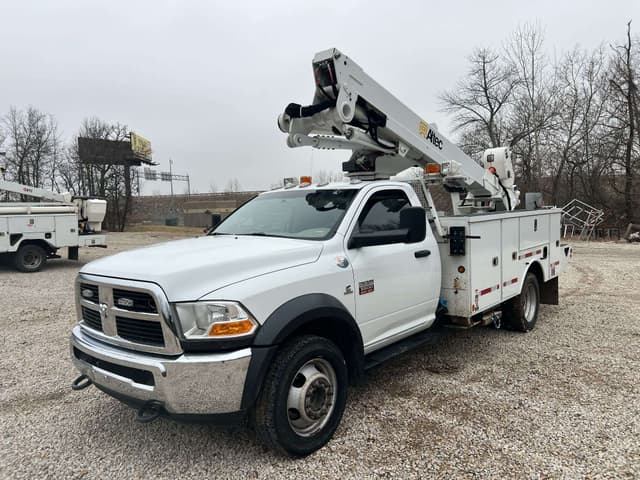 Image of Dodge Ram 5500 equipment image 2