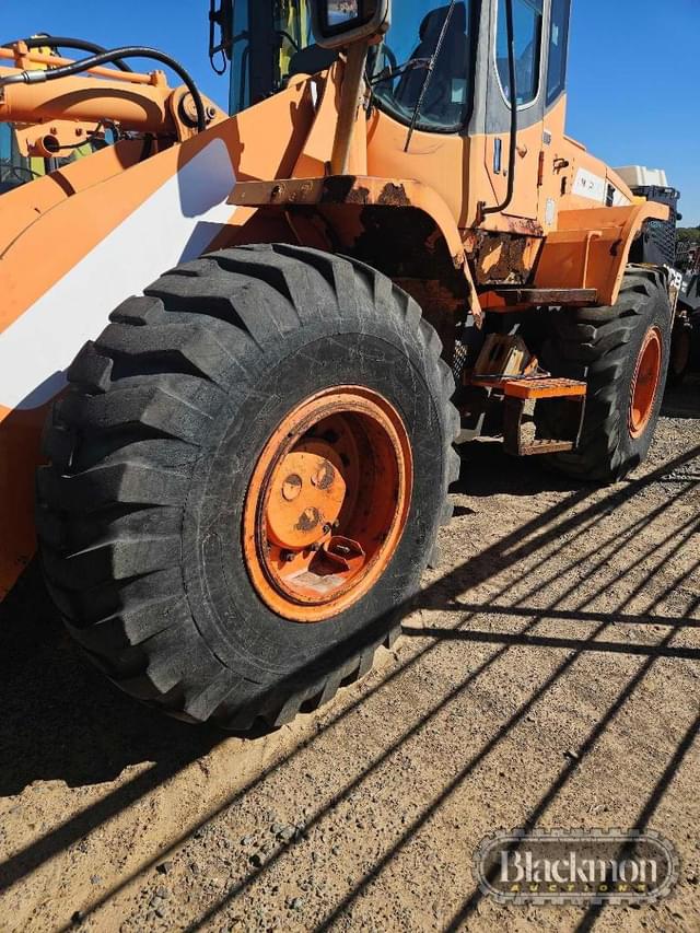 Image of Doosan DL200 equipment image 2