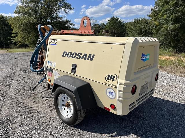 Image of  Doosan P185 equipment image 2