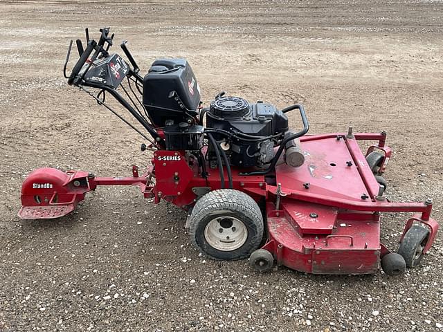 Image of Exmark S-series equipment image 3