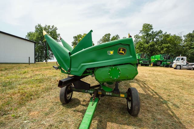 Image of E-Z Trail 680 equipment image 2