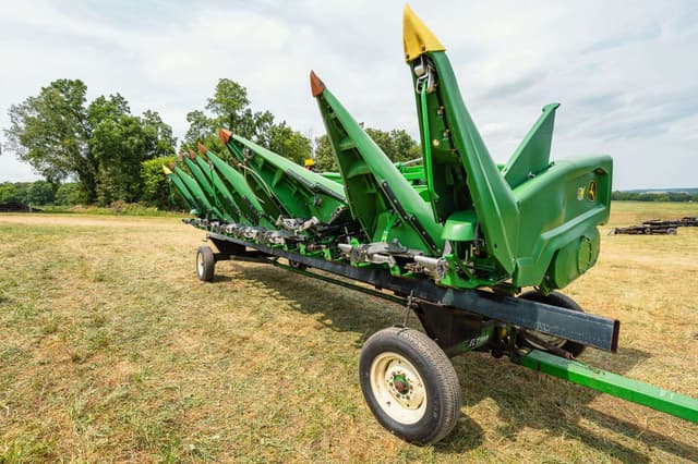 Image of E-Z Trail 680 equipment image 3