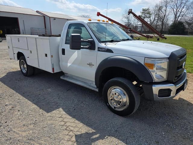 Image of Ford F-450 equipment image 1