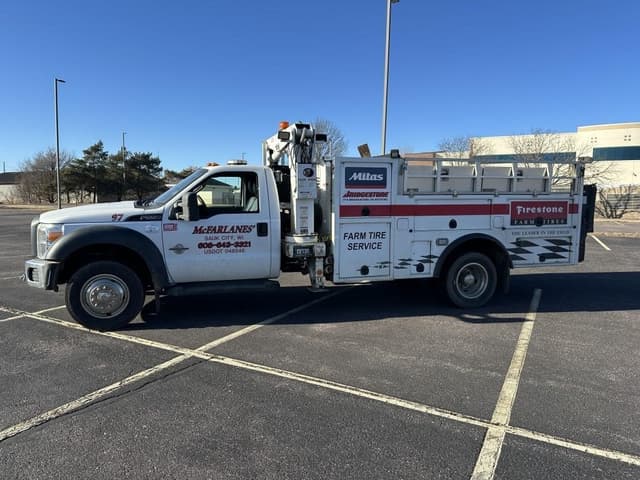 Image of Ford F-550 equipment image 1