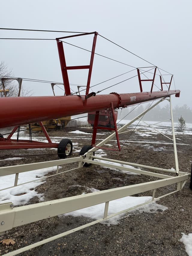 Image of Farm King 1072 equipment image 3