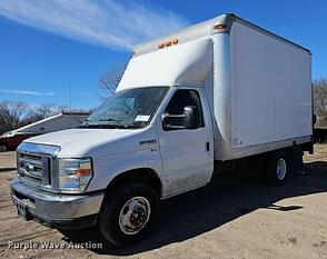 2012 Ford E-350 Equipment Image0