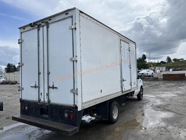 Image of Ford E-450 equipment image 4