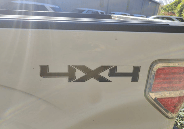 Image of Ford F-150 equipment image 4