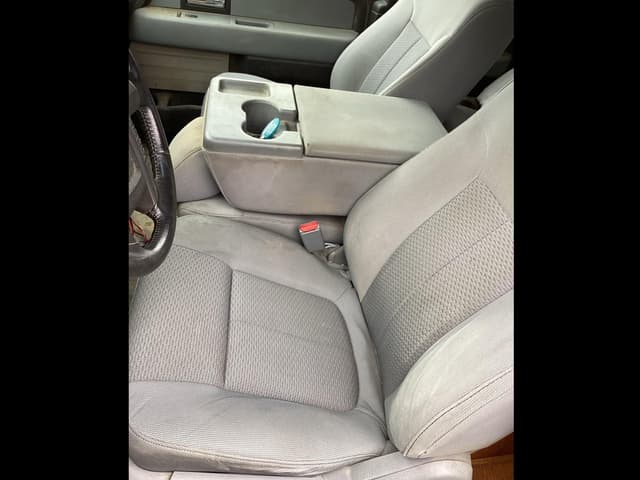 Image of Ford F-150 equipment image 3