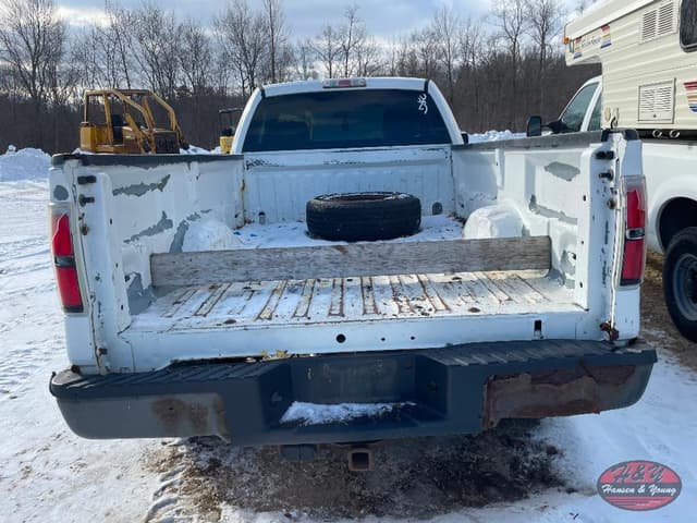 Image of Ford F-150 equipment image 2