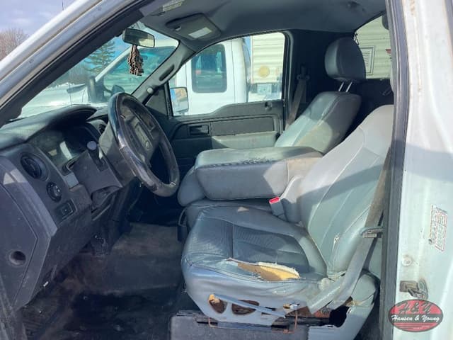 Image of Ford F-150 equipment image 1