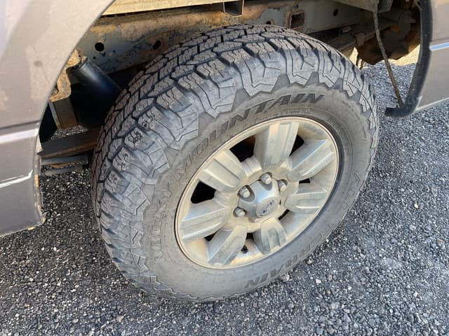 Image of Ford F-150 equipment image 2