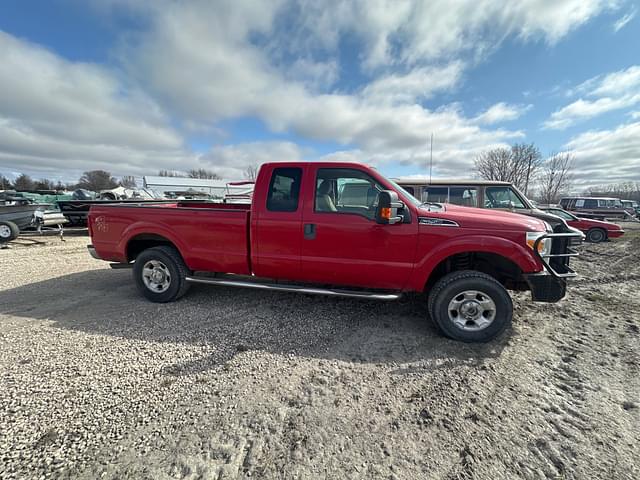 Image of Ford F-250 equipment image 3