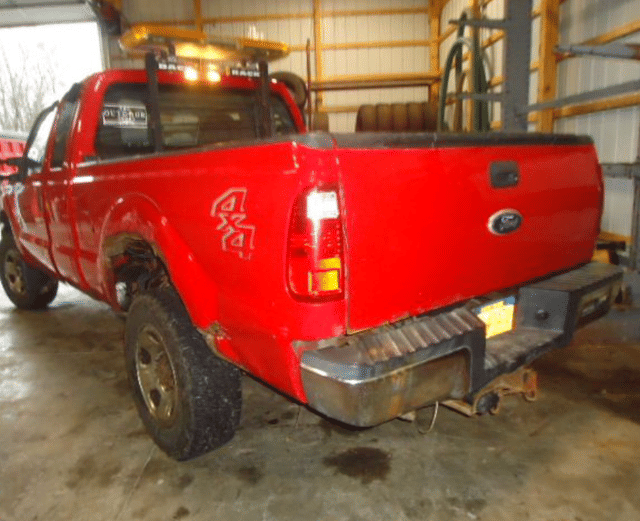 Image of Ford F-250 equipment image 2