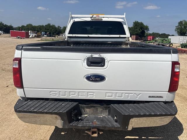 Image of Ford F-250 equipment image 3
