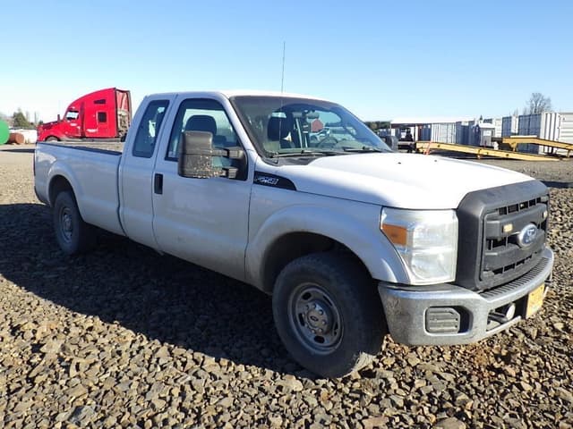 Image of Ford F-250 equipment image 2